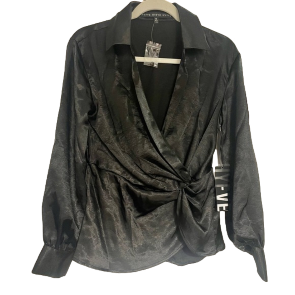 BNWT HYFVE women’s medium black metallic blouse